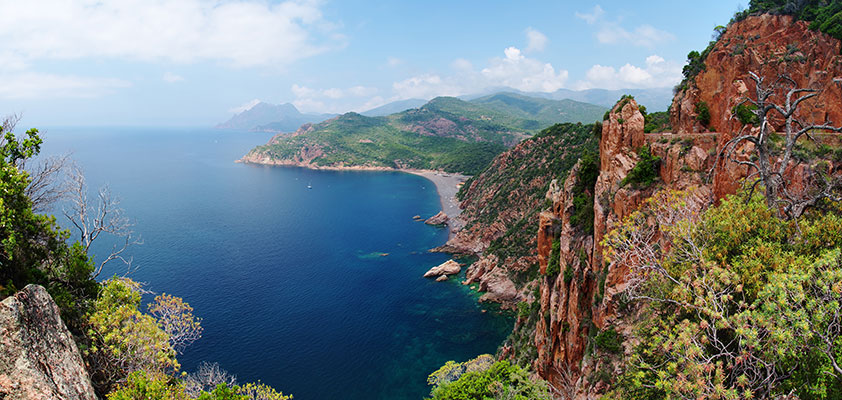 Panoramaaussicht an der Steilküste im Golf von Porto - Korsika